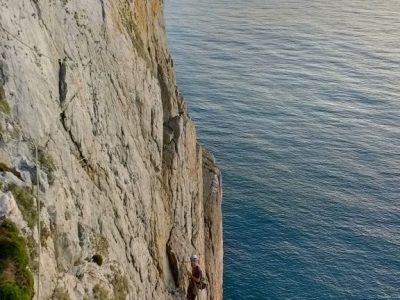 outdoor-rock-climbing-for-kids-north-wales